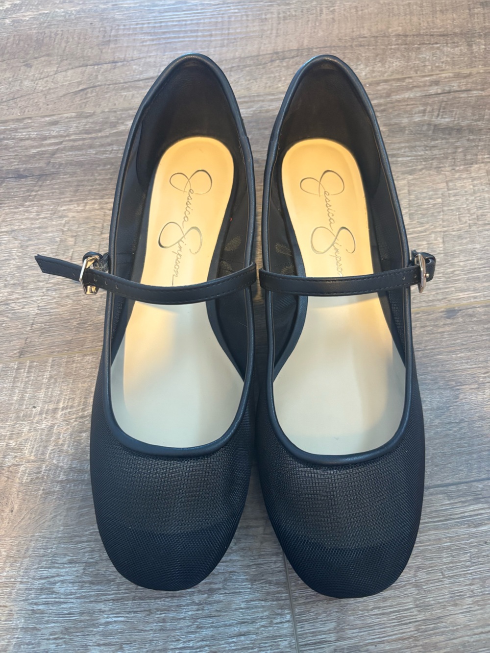 Jessica Simpson Black flats